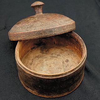 Antique brown spice box Afghanistan 09.02.1236