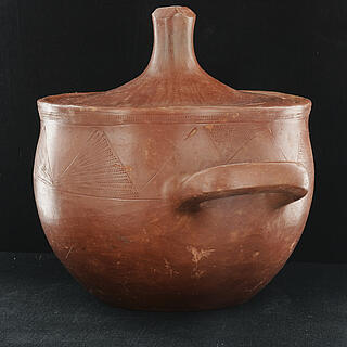 Earthware pot with cover 14.02.2103