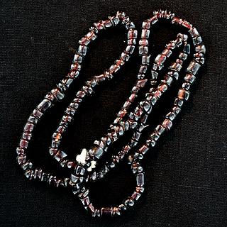 Small necklace with dark red glass beads 05.17.1548