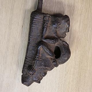 Anthropomorphic pipe, Cameroon Grassland 21.01.589