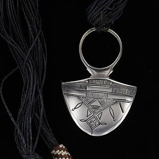 Tuareg pendant 01.09.910