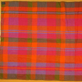 Large tablecloth handmade by a Sri Lankan co-operative 11.06.1770