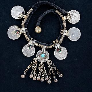 Yemeni necklace with 6 silver coins 03.01.1300