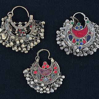 Set of three Kuchi earrings 04.03.1956