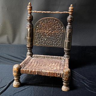 Leather stool Swat Valley 16.01.1568