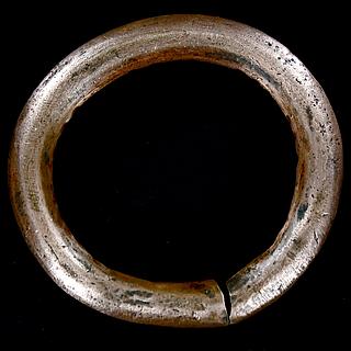 Heavy copper ring from West Africa 01.01.830