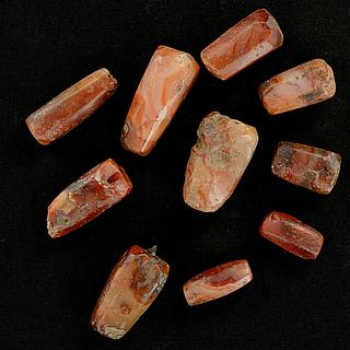 Set of 10 large old carnelian beads 05.04.960