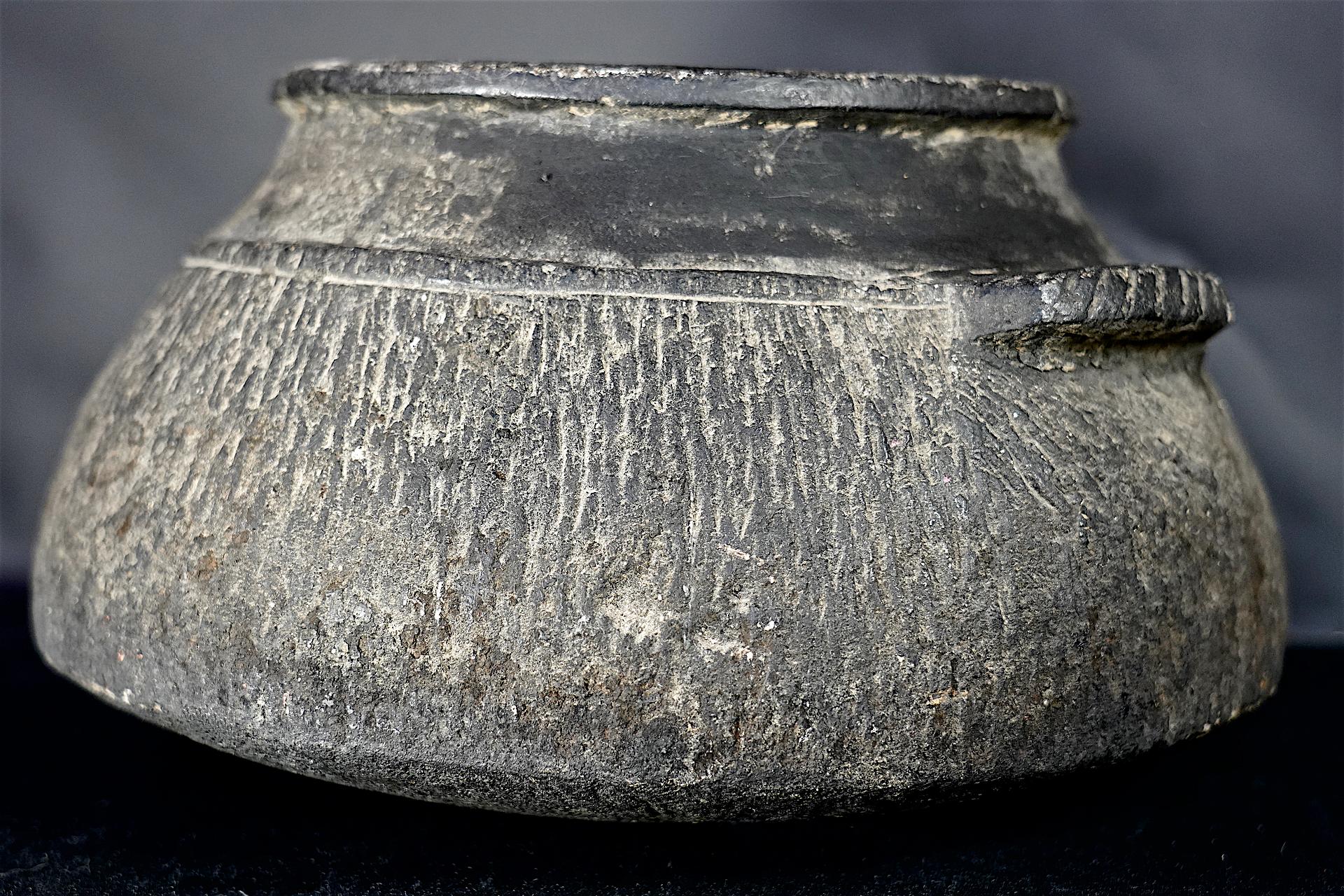 Stone cooking-pot from Afghanistan (14.04.2034) - Ethnic Design -  Collection Reto Zehnder