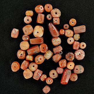 set of 53 red carnelian beads 05.04.964