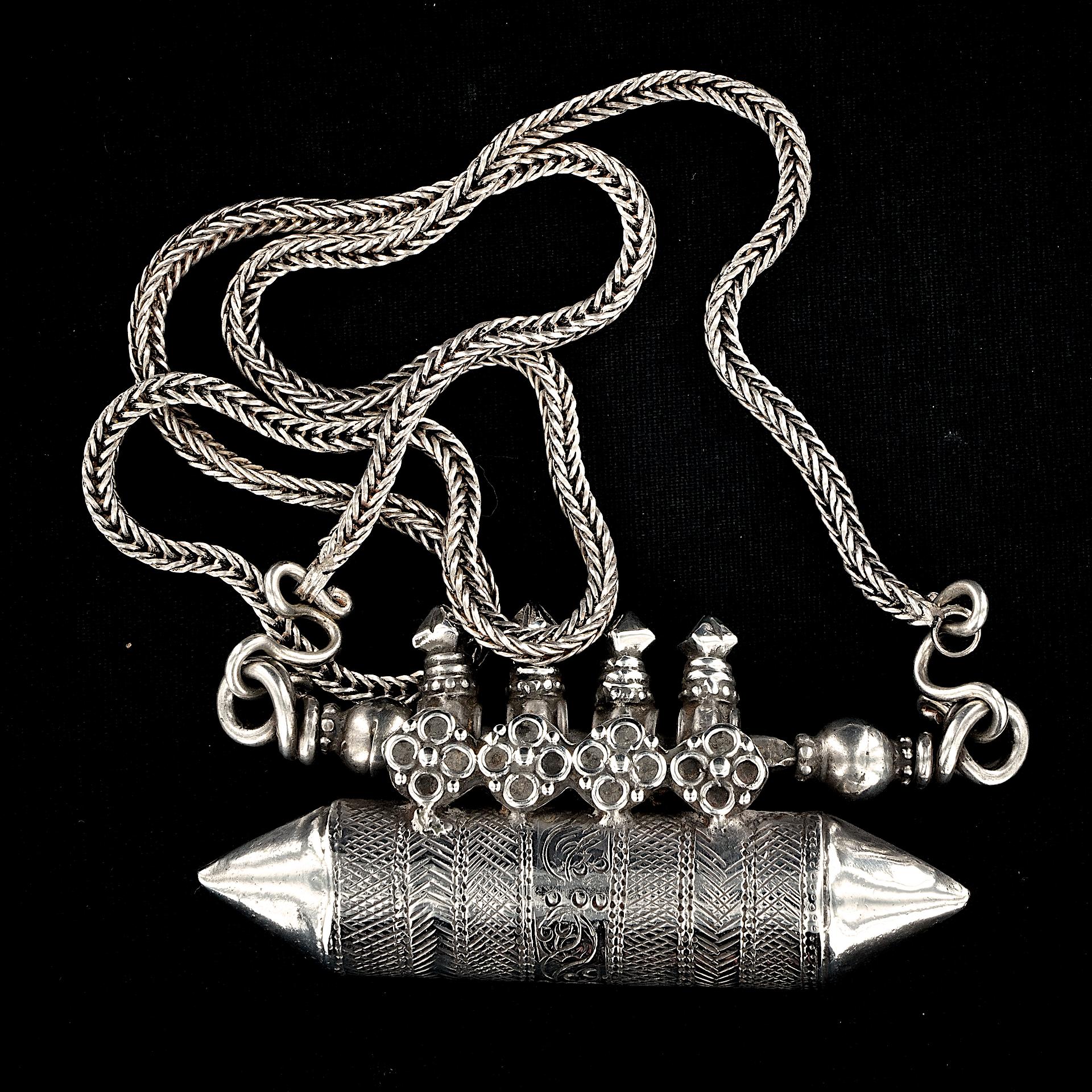 Silver Lingam Casket From Karnataka 04 04 1833 Ethnic Design Collection Reto Zehnder Shiva lingam is one of the most productive representatives of contemporary psychedelic music scene. silver lingam casket from karnataka 04 04 1833