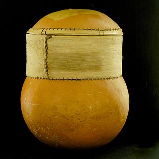 Storage pot. Calabash & bark - Burkina Faso 09.01.1665