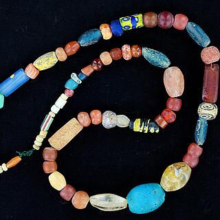 Necklace of old West African beads 05.09.1100