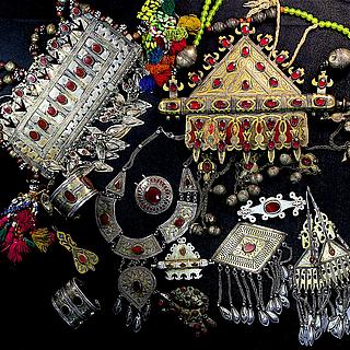 Turkmen & Kazakh Jewelry 04.01