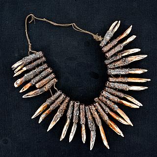 Bontoc headhunters necklace 04.06.1971