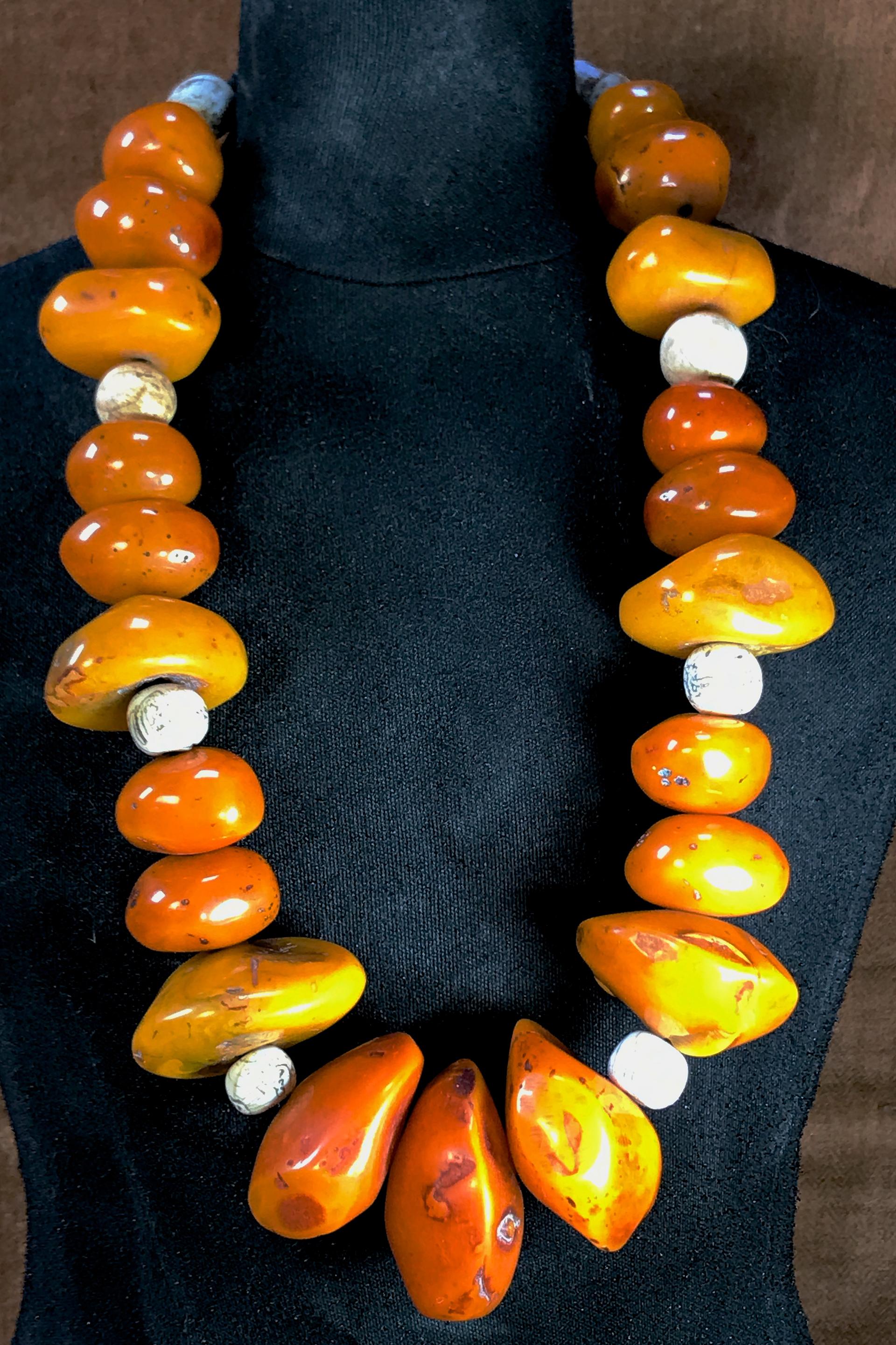 Old amber necklace 2025