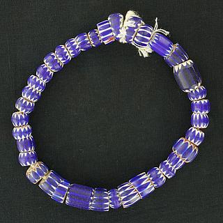 Strand of 36 medium sized chevron beads 05.01.1513