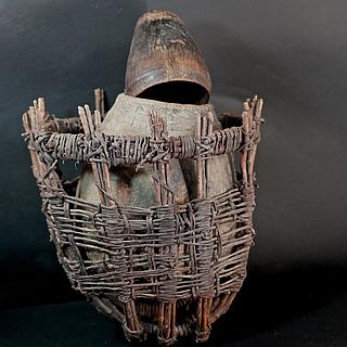 Turkana water/milk jug with his basket 09.04.1739