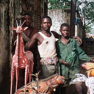 Recycling workshop in Conakry (Guinea) 24.00.2100