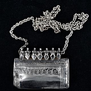 Center piece of a "hirz as-sadr" necklace from Oman 03.01.1317