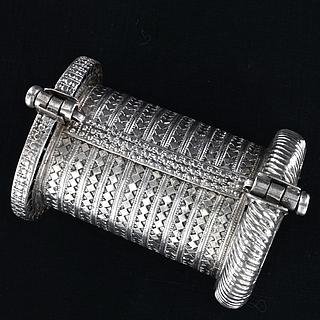 Lovely Nas Kurai Cuff Bracelet from the Hindu Kush  04.03.1895