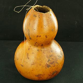 Small calabash container 