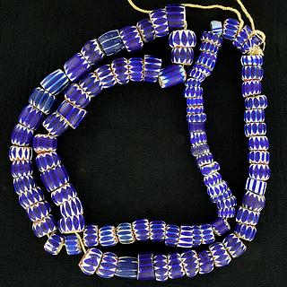 Strand, necklace, of 94 beautiful chevron beads 05.01.1509