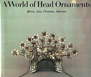 Anne van Cutsem; A World of Head Ornaments: Milano 2005 25.01.1211