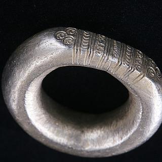 Heavy finger or hair ring from Mali 01.05.888