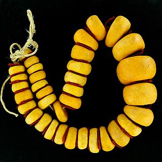 Large and heavy old copal necklace 05.05.352