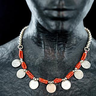 Omani necklace with old Indian coins 03.01.1284