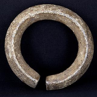 Heavy brass bracelet from West Africa 01.01.791