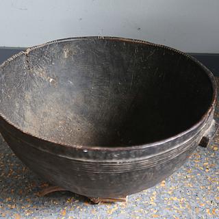 Black wooden bowl from Ethiopia 12.03.152